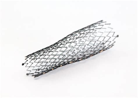 why are bare metal stents fabricated from steel or nitinol|why is nitinol used for stents.